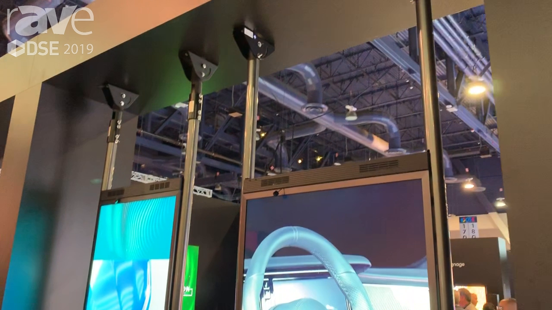 DSE 2019: Samsung Showcases the OMN-D Dual-Sided Retail Window Display