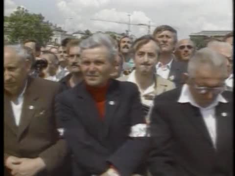 thumbnail of The MacNeil/Lehrer NewsHour