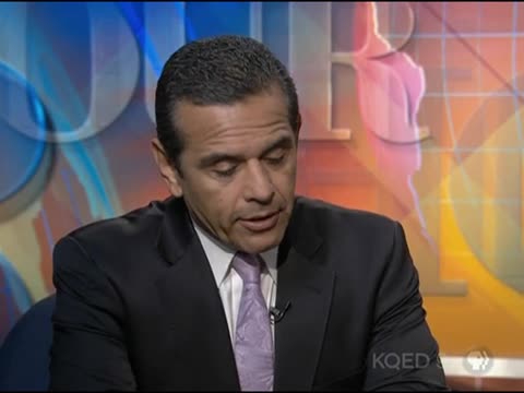 thumbnail of PBS NewsHour; January 19, 2012 6:00pm-7:00pm PST