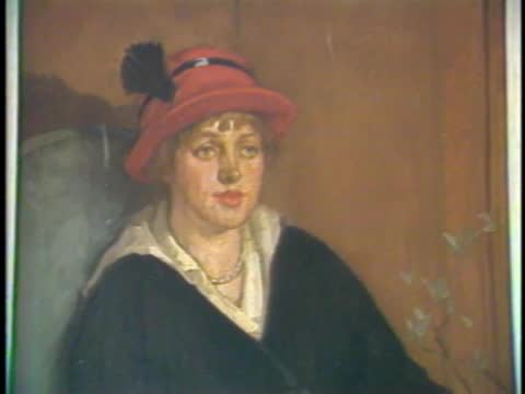 thumbnail of Illustrated Daily; 5036; Mrs. Rossin Remembers