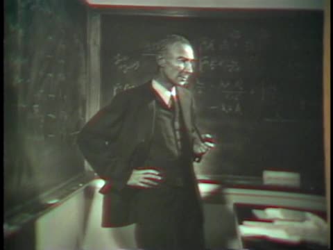 thumbnail of Illustrated Daily; 3150; L.A.N.L. Director Kerr