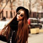 Outdoor,Fashion,Image,Of,Stylish,Beautiful,Brunette,Young,Woman,Wearing