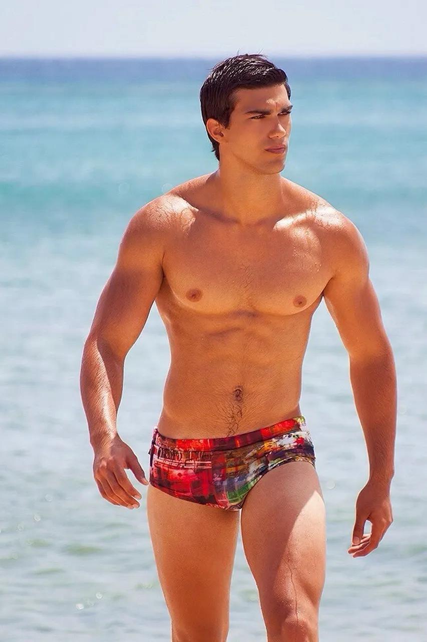 Packing or Padding? Hot Guys & Their Undies