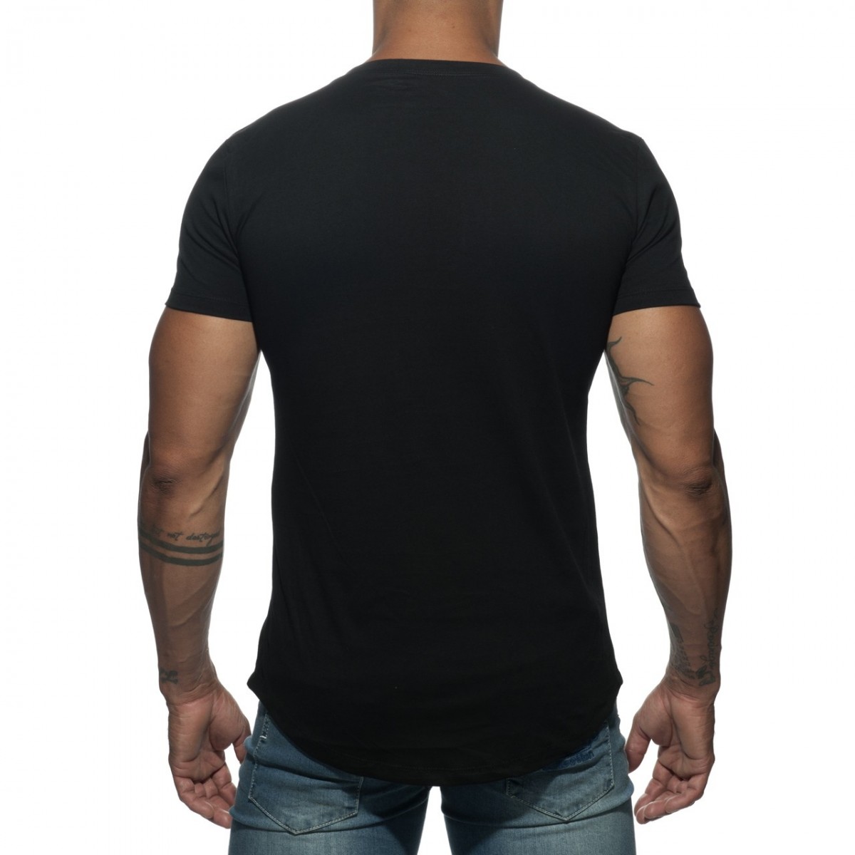 BASIC U-NECK T-SHIRT