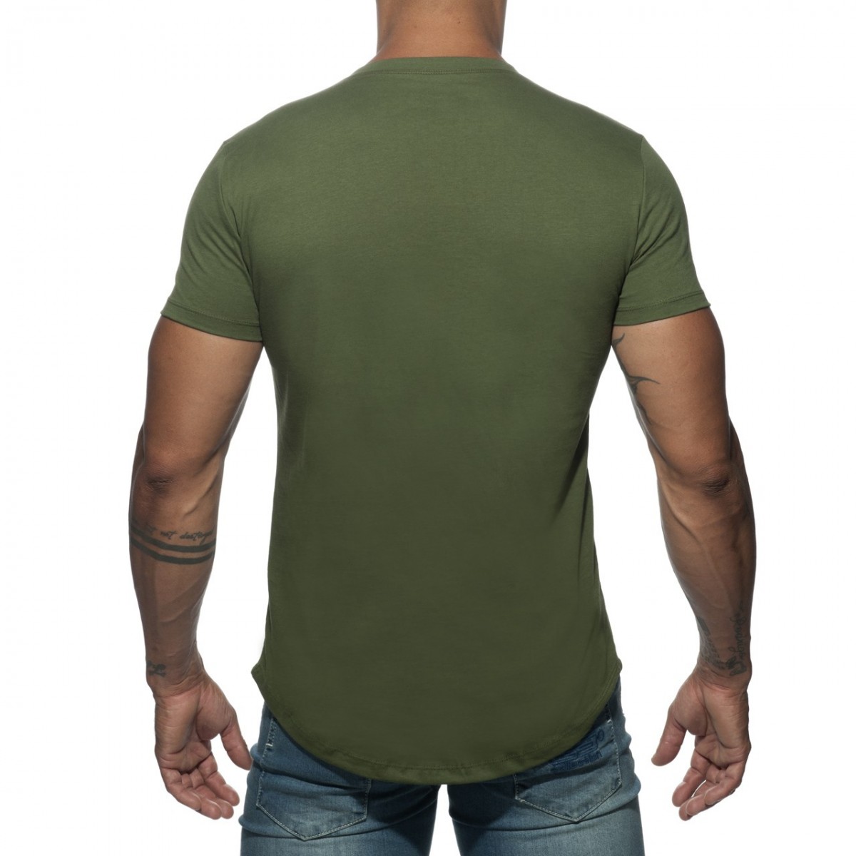 BASIC U-NECK T-SHIRT