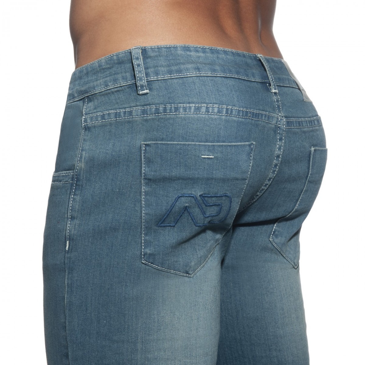 SQUAT JEANS