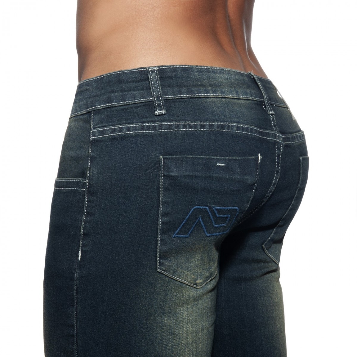 SQUAT JEANS