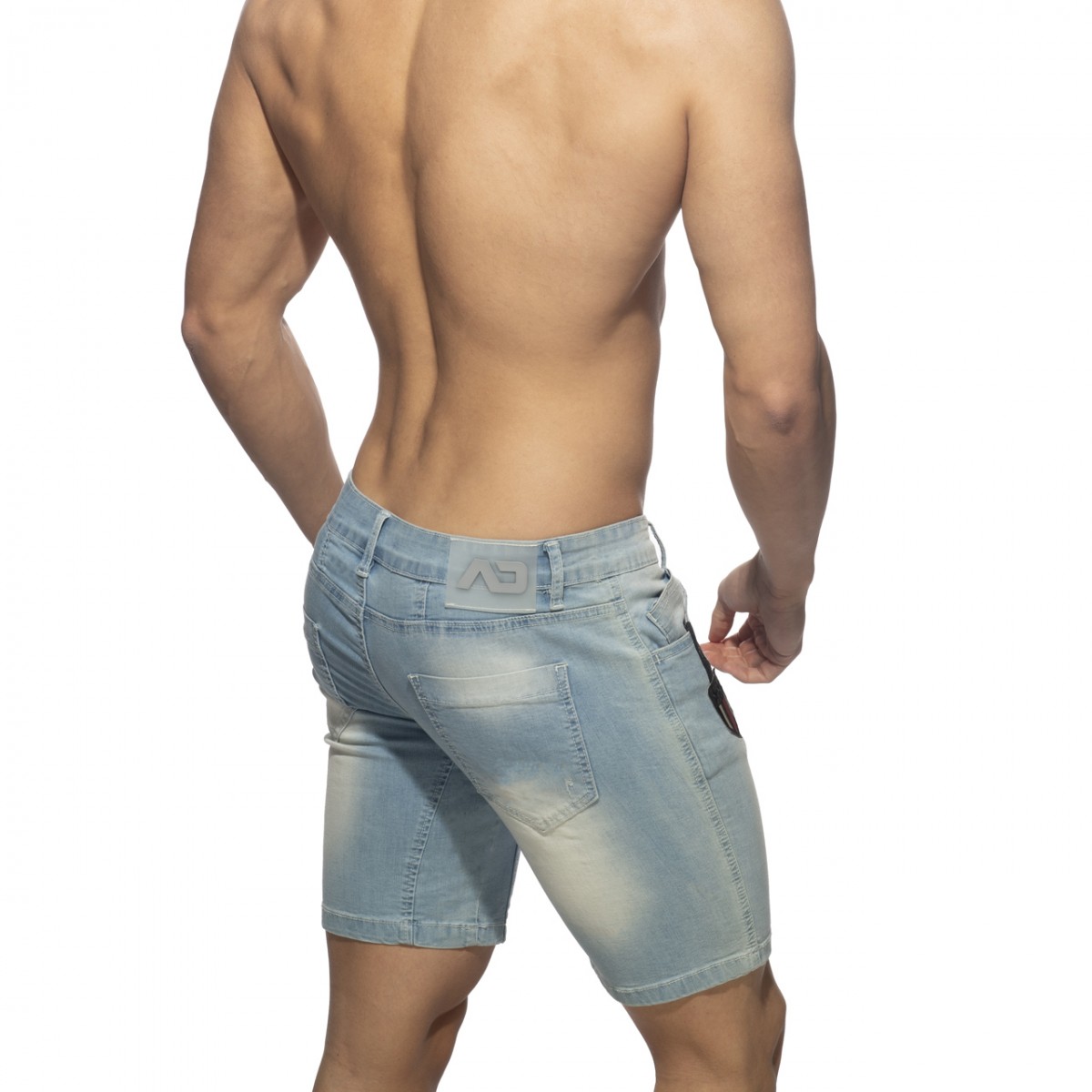 bermuda-jeans-with-patches-1