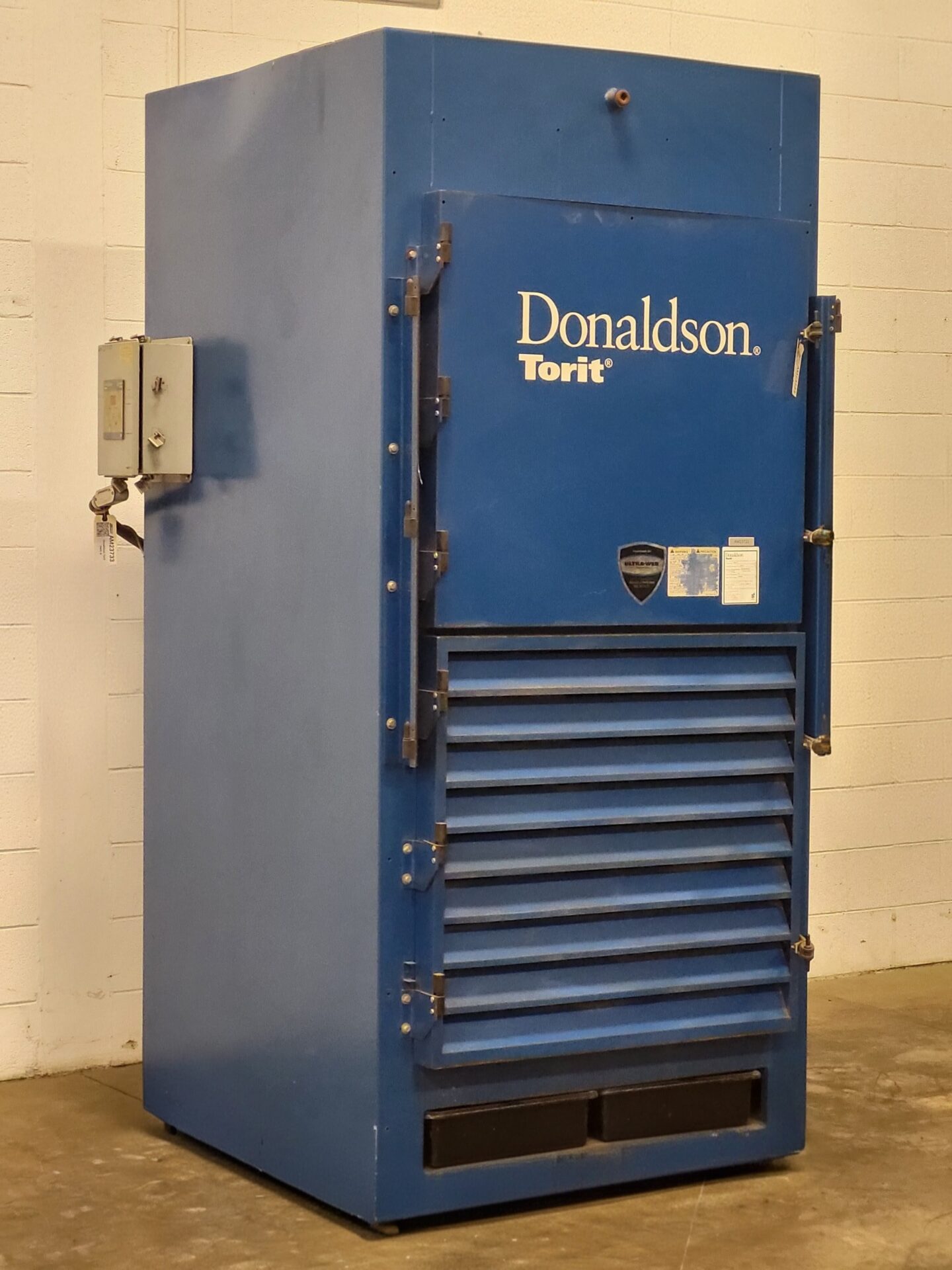 5,500 cfm Donaldson Torit DWS-6 Booth & Backdraft Dust Collector ...