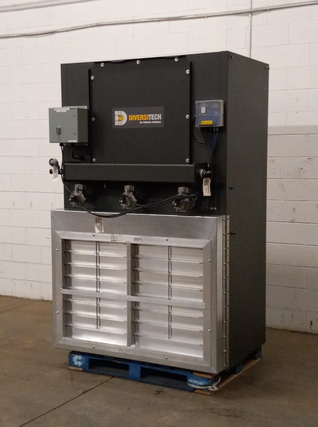 4,000 cfm Diversitech EBM-06 Booth & Backdraft Dust Collector AM24691 ...