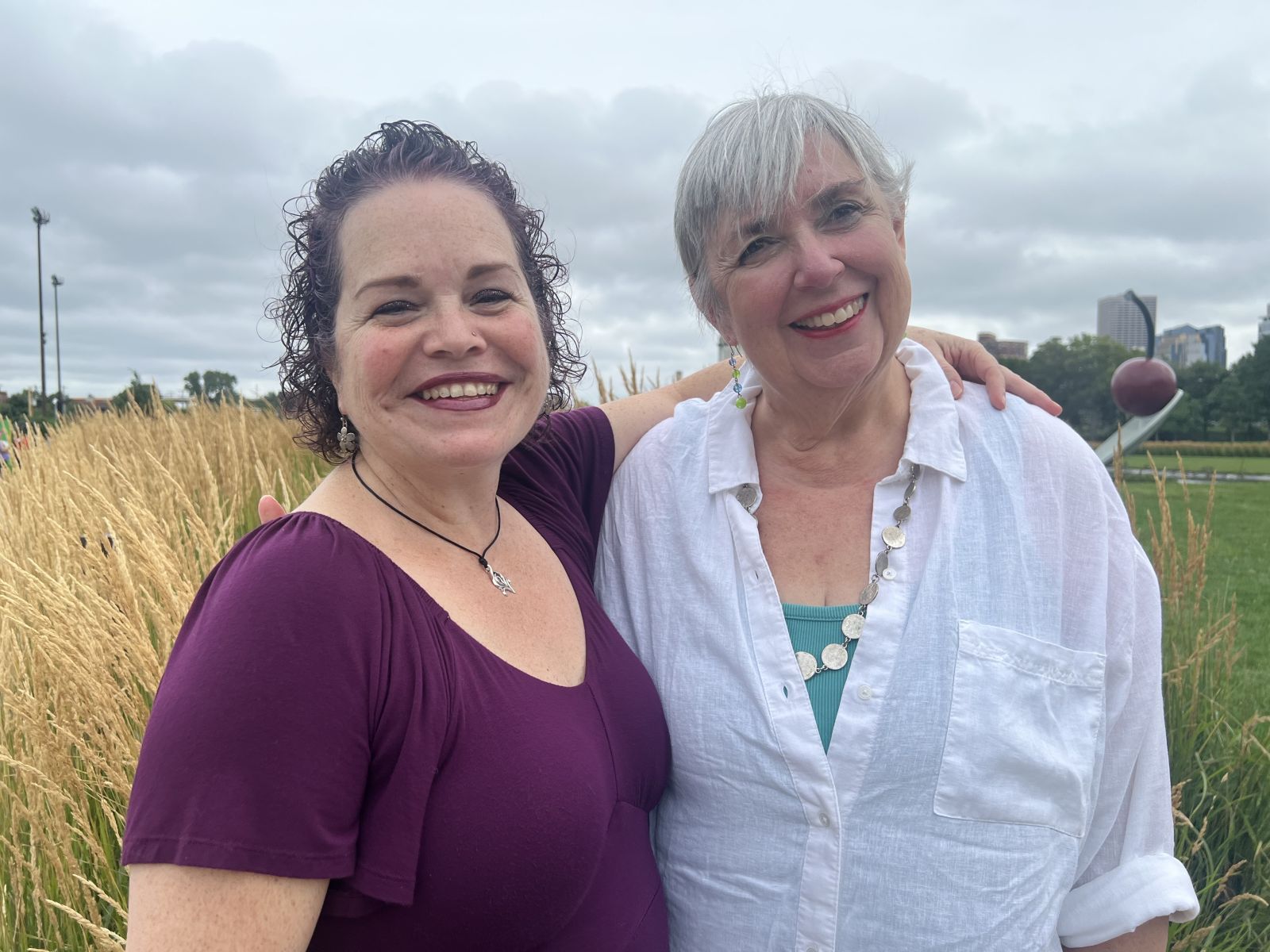 Julica Hermann de la Fuente and Michelle Favreault
