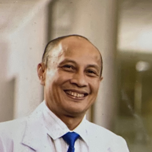 Dr. Gwendy Aniko