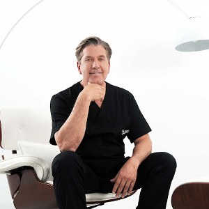 Dr. Zisis Boukouvalas