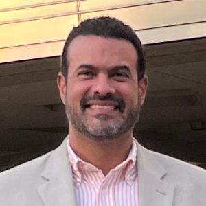Dr. Manuel Espaillat