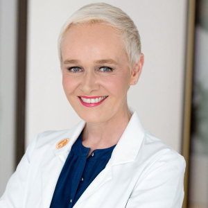 Dr. Simone Hellmann
