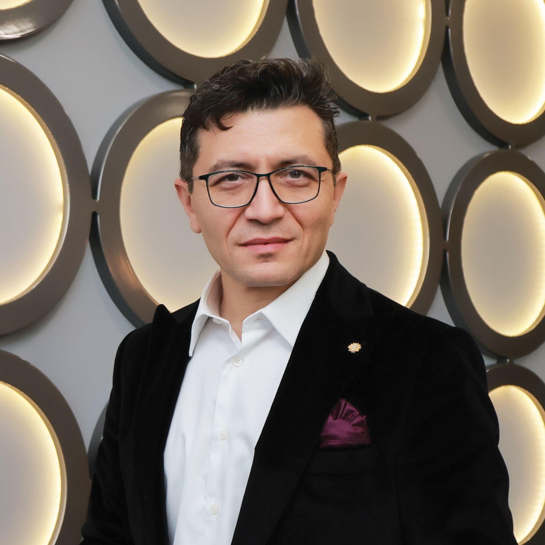 Prof. Ersoy Konas