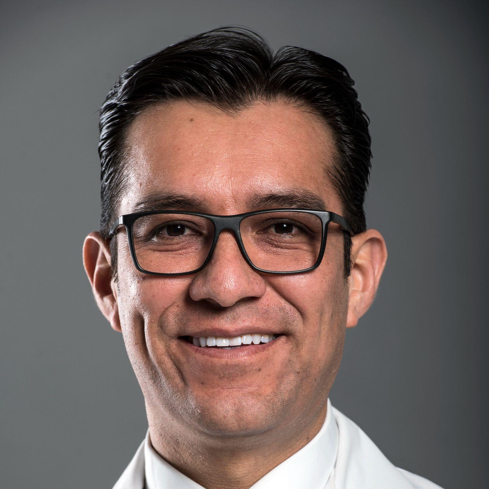 Dr. Javier Lopez Mendoza