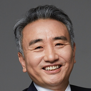 Hyoung Jun Koh