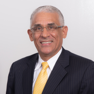 Dr. Washington Collado