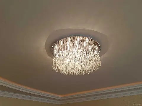 Satılır 3 otaqlı mənzil 136.2 m²