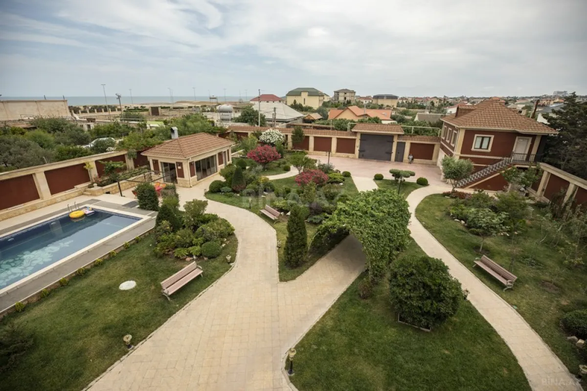 Satılır həyət evi 1000 m²