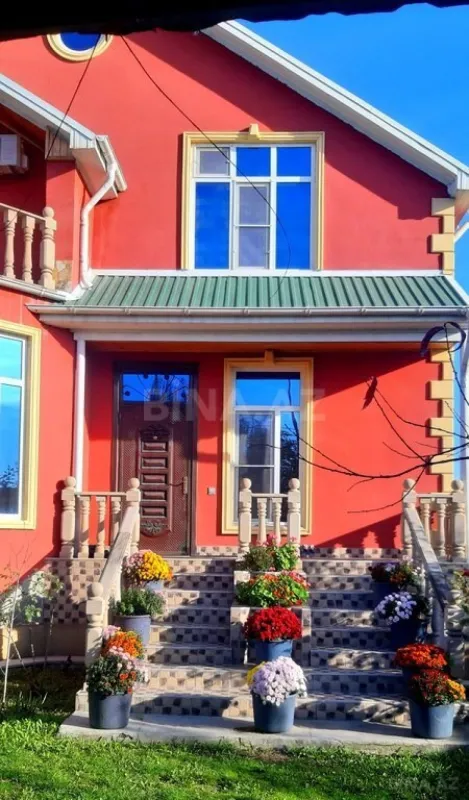 Kirayə verilir 5 otaqlı həyət evi 200 m²