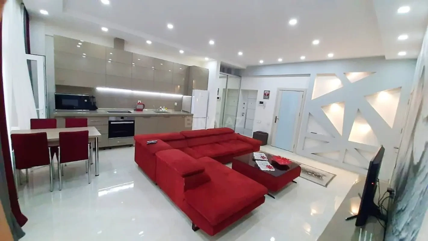 Kirayə verilir 3 otaqlı mənzil 112 m²