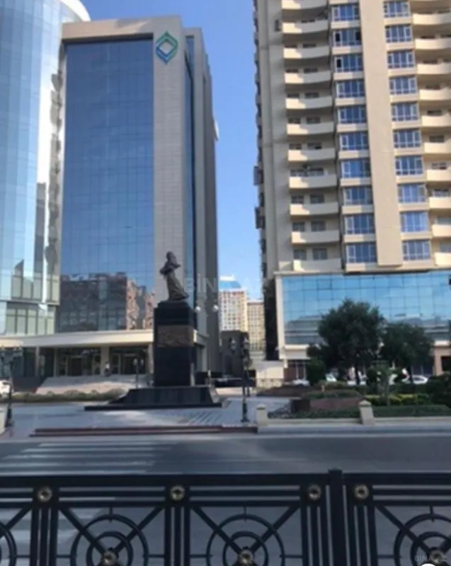 Kirayə verilir 2 otaqlı mənzil 90 m²