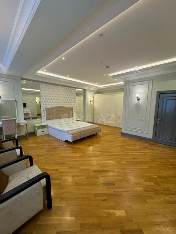 Kirayə verilir 3 otaqlı mənzil 230 m²