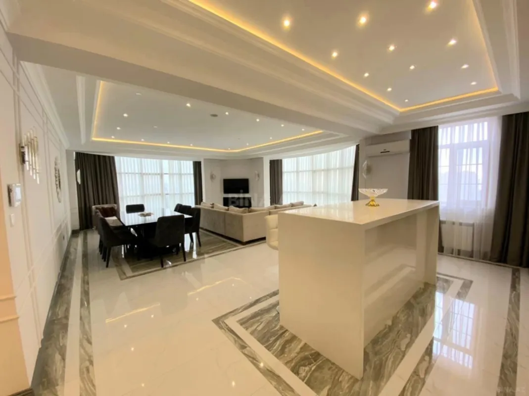 Kirayə verilir 3 otaqlı mənzil 230 m²