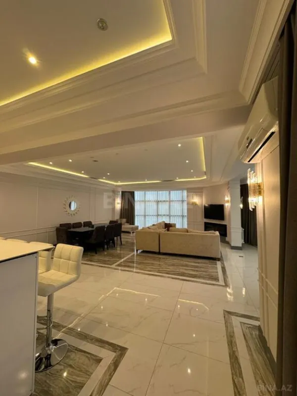 Kirayə verilir 3 otaqlı mənzil 230 m²