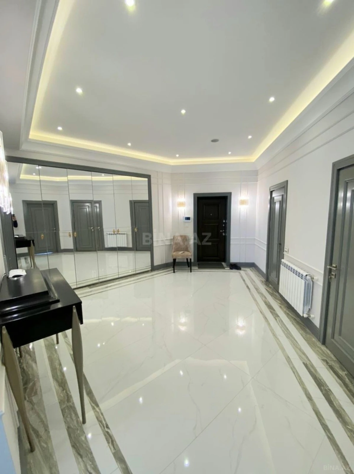 Kirayə verilir 3 otaqlı mənzil 230 m²