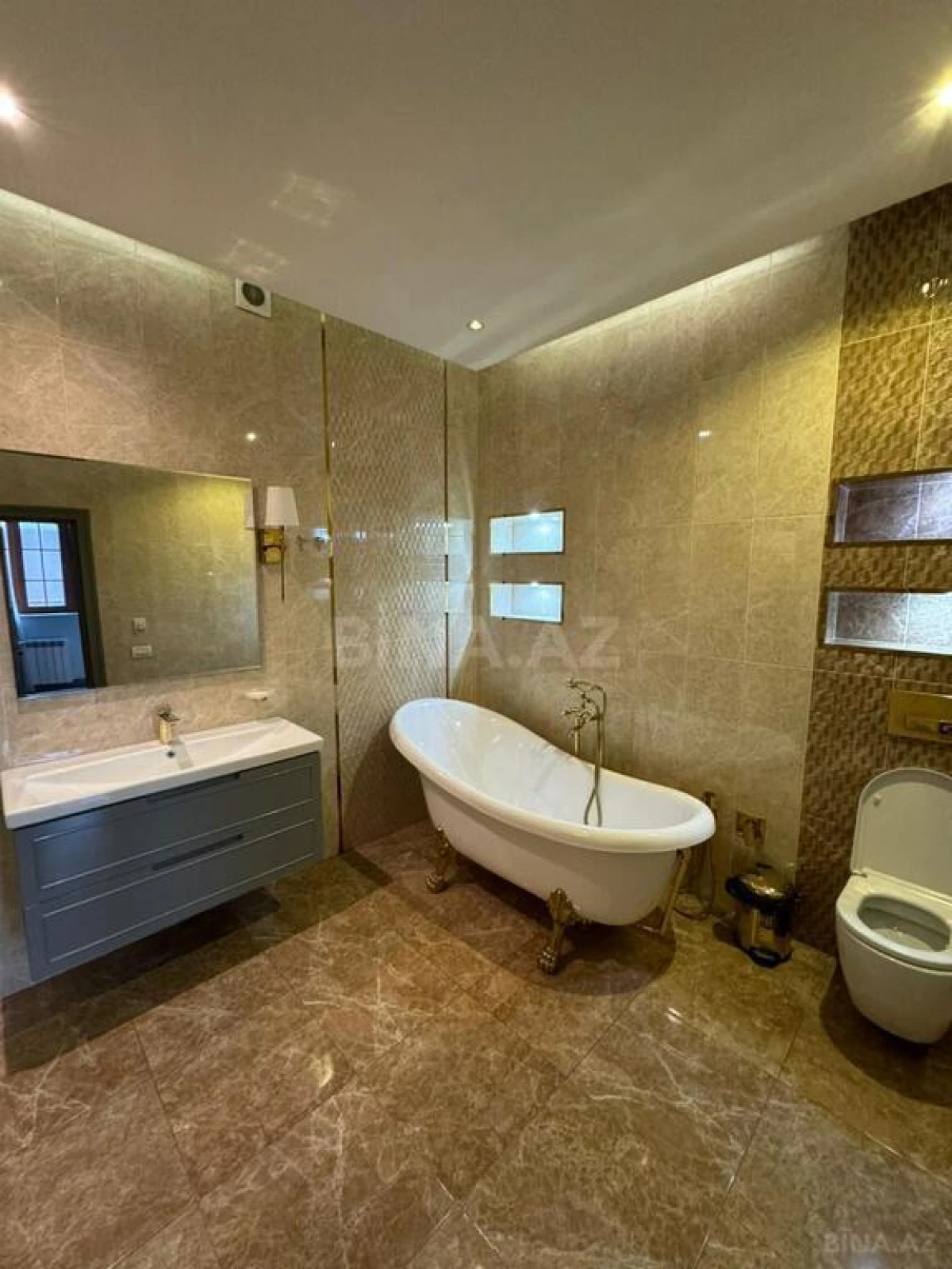 Kirayə verilir 3 otaqlı mənzil 230 m²