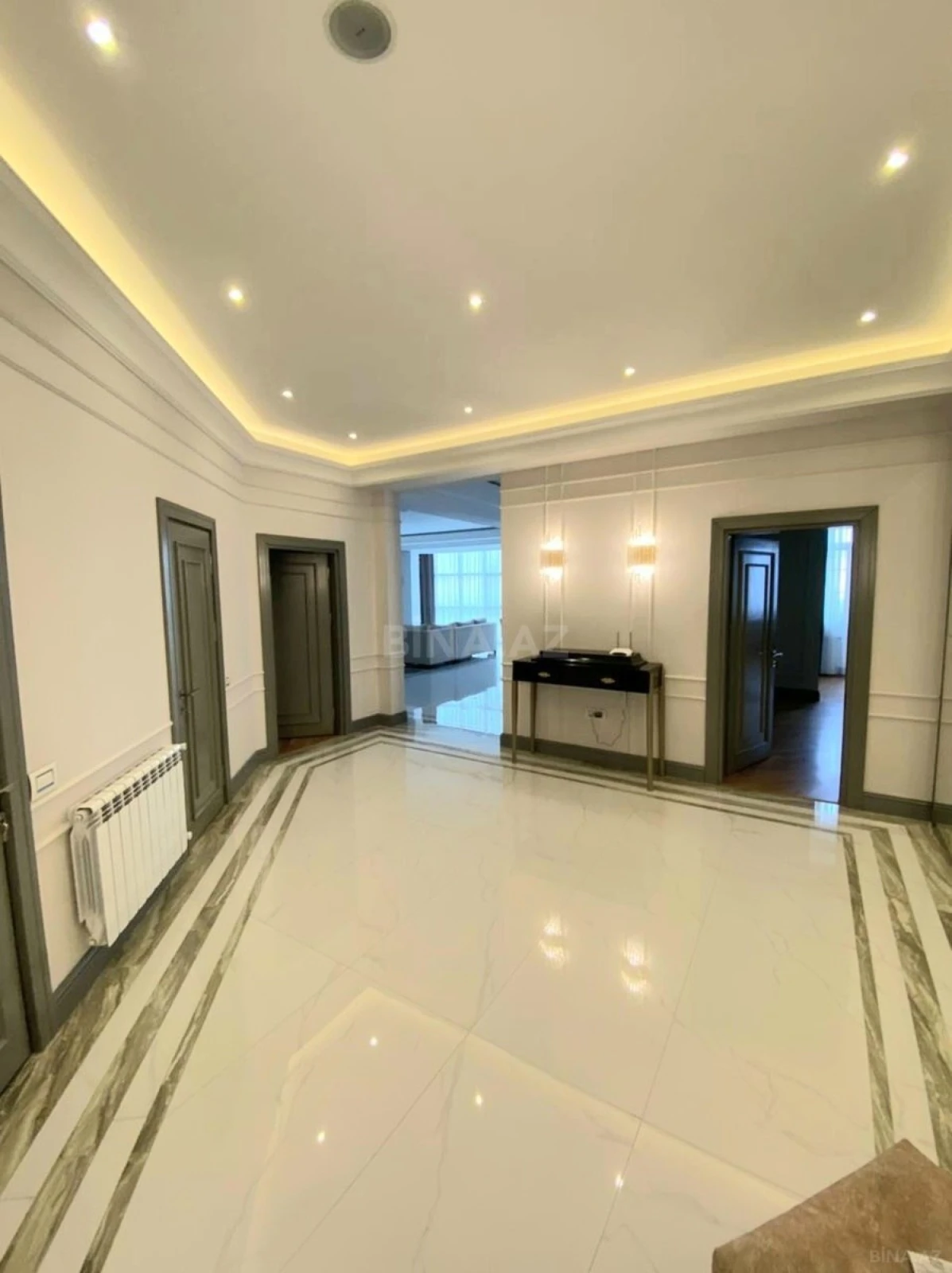 Kirayə verilir 3 otaqlı mənzil 230 m²