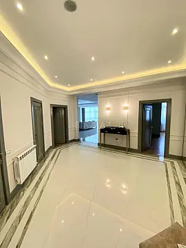 Kirayə verilir 3 otaqlı mənzil 230 m²