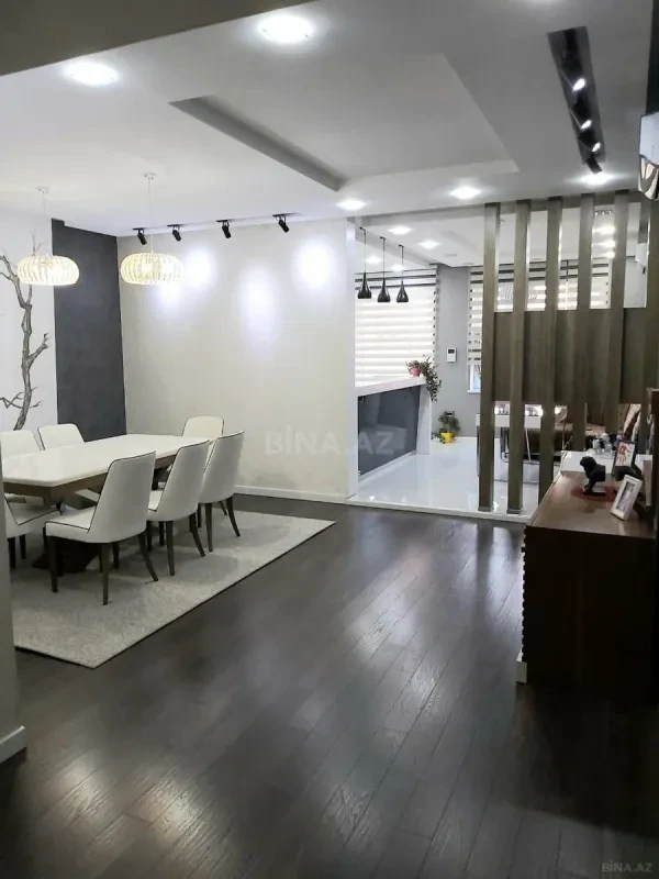 Kirayə verilir 4 otaqlı mənzil 180 m²