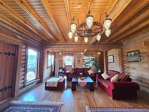 Satılır 6 otaqlı həyət evi 700 m²