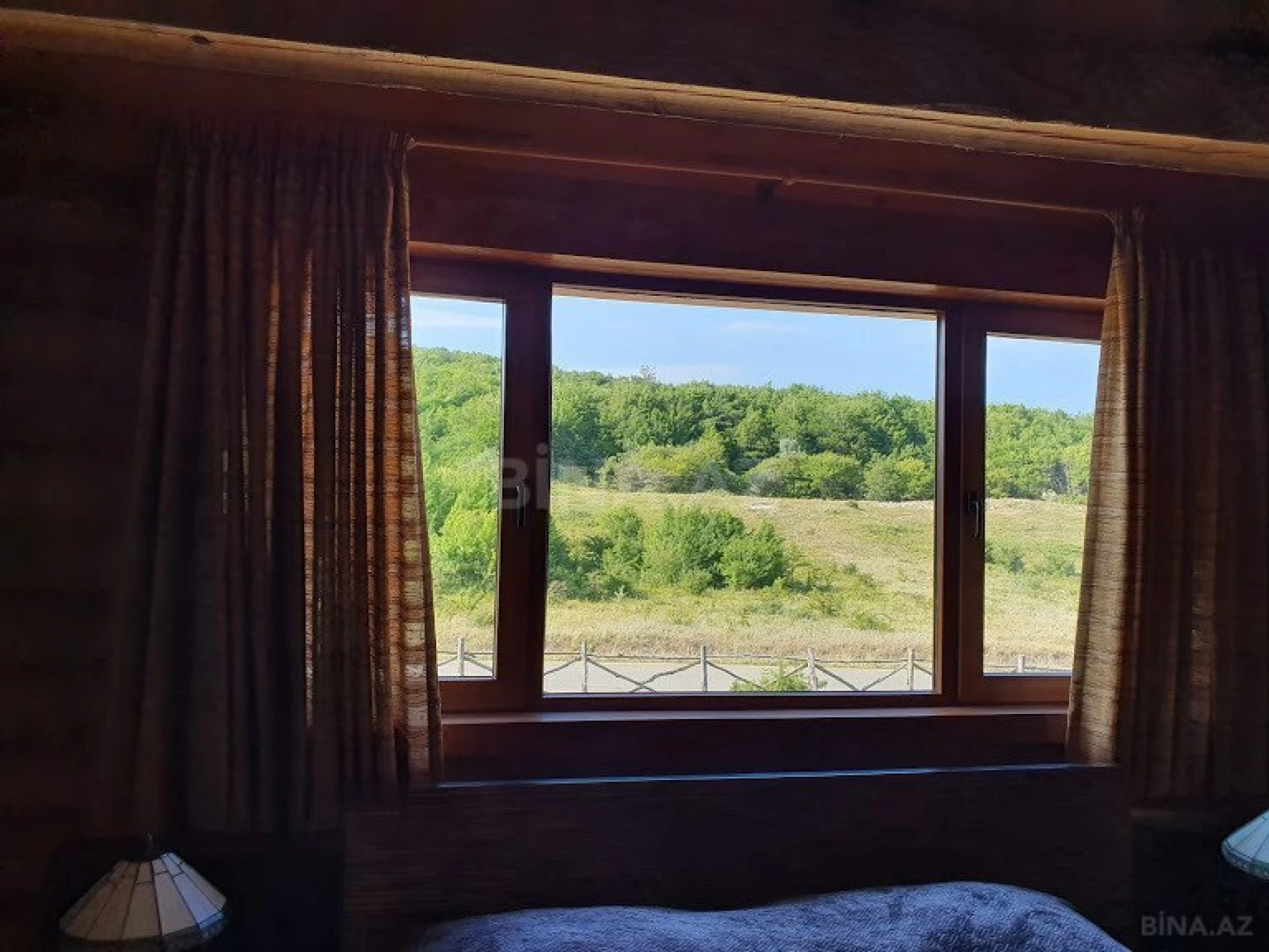 Satılır 6 otaqlı həyət evi 700 m²