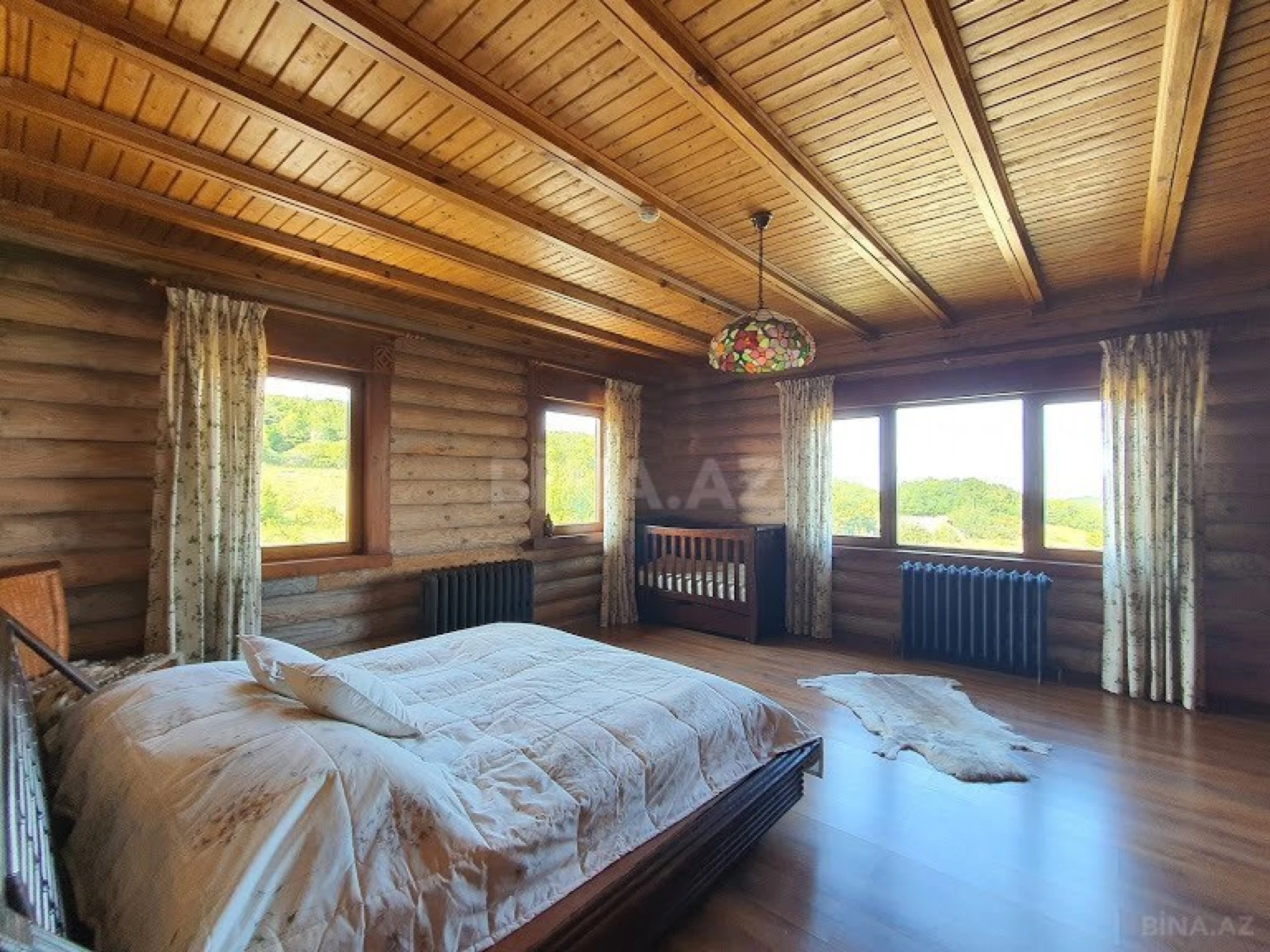 Satılır 6 otaqlı həyət evi 700 m²