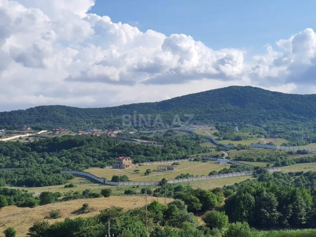 Satılır 6 otaqlı həyət evi 700 m²