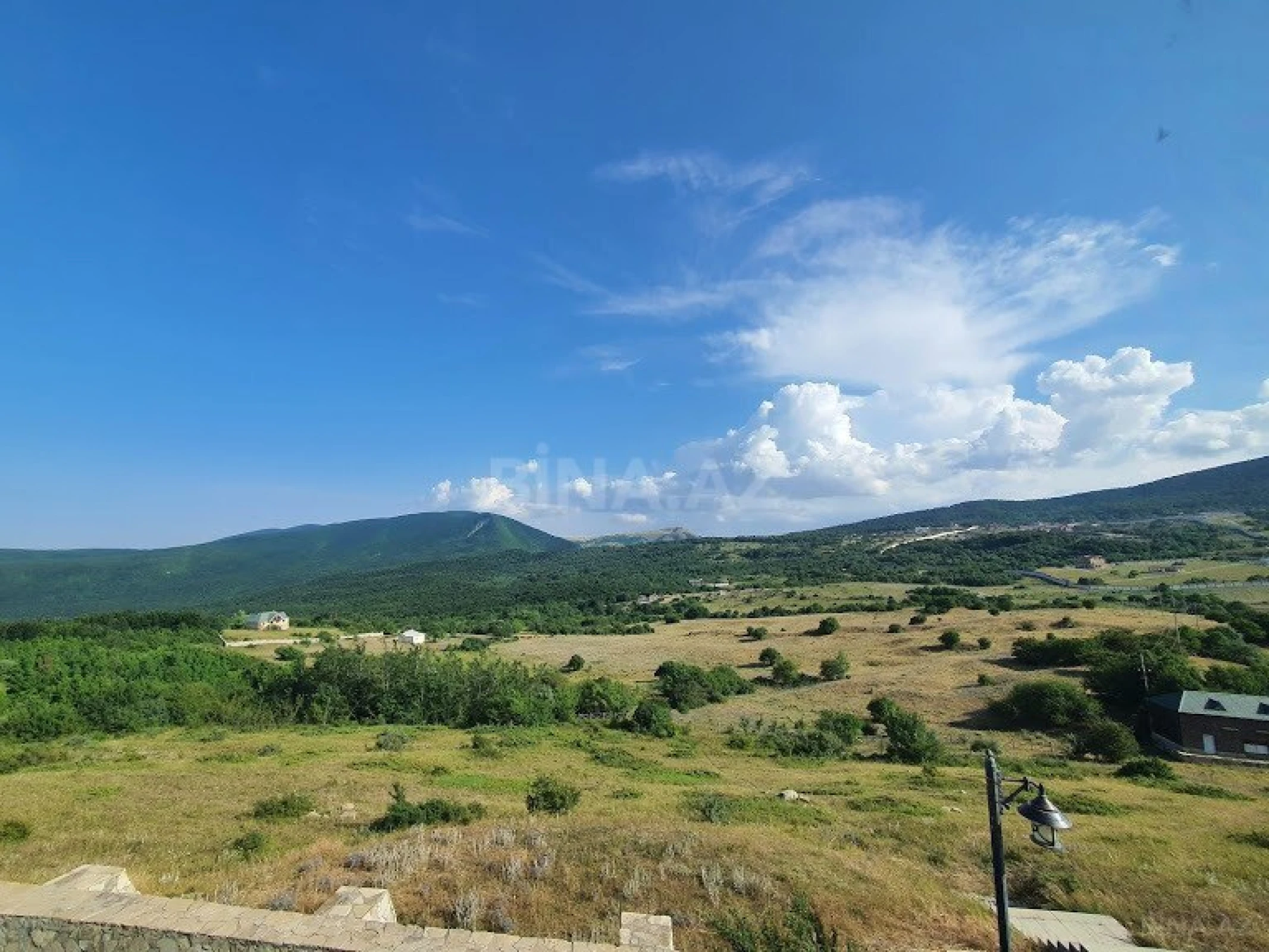 Satılır 6 otaqlı həyət evi 700 m²