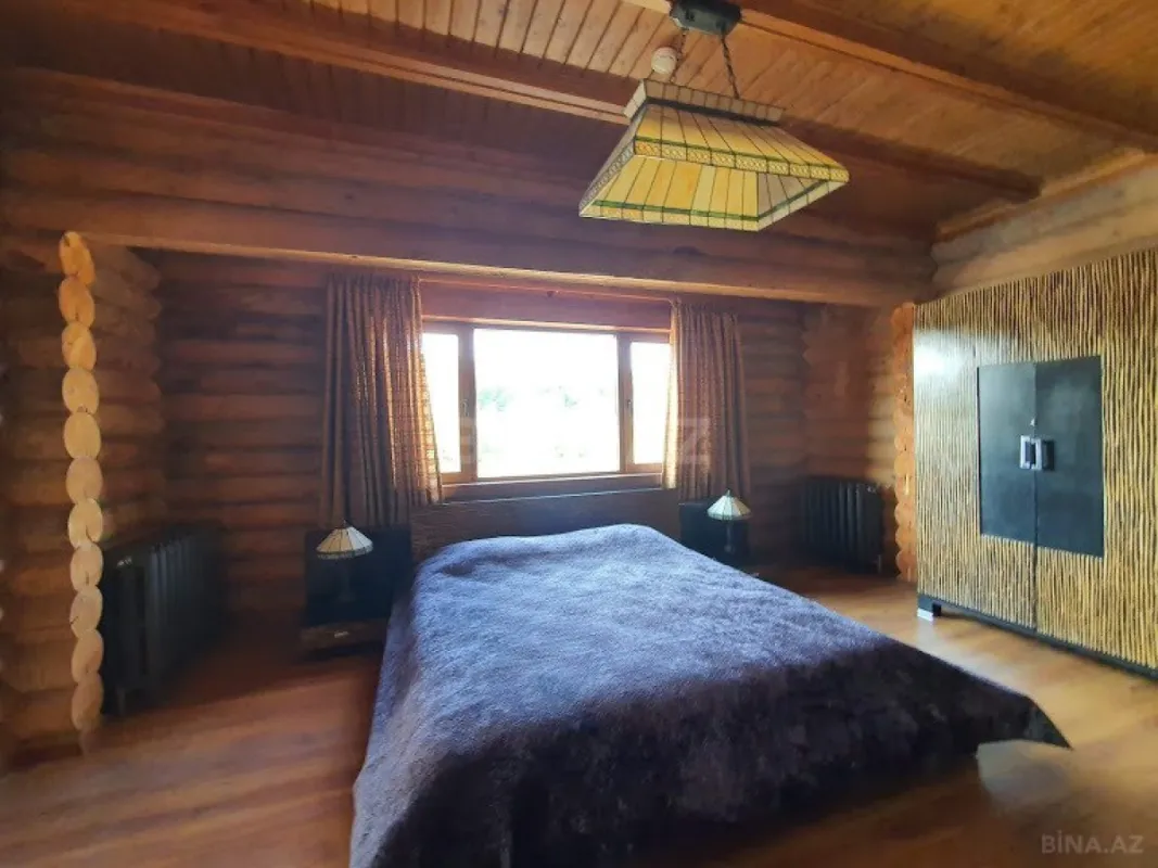 Satılır 6 otaqlı həyət evi 700 m²