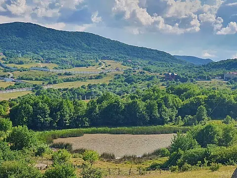 Satılır 6 otaqlı həyət evi 700 m²