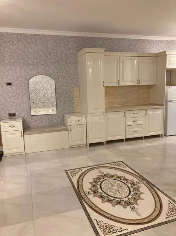 Kirayə verilir 4 otaqlı həyət evi 230 m²