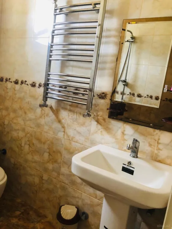 Kirayə verilir 4 otaqlı həyət evi 230 m²