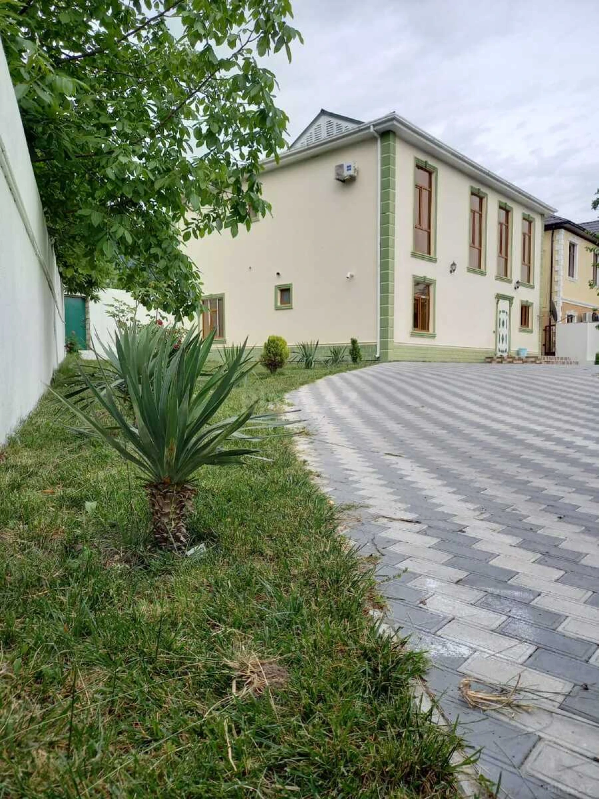 Kirayə verilir 4 otaqlı həyət evi 230 m²