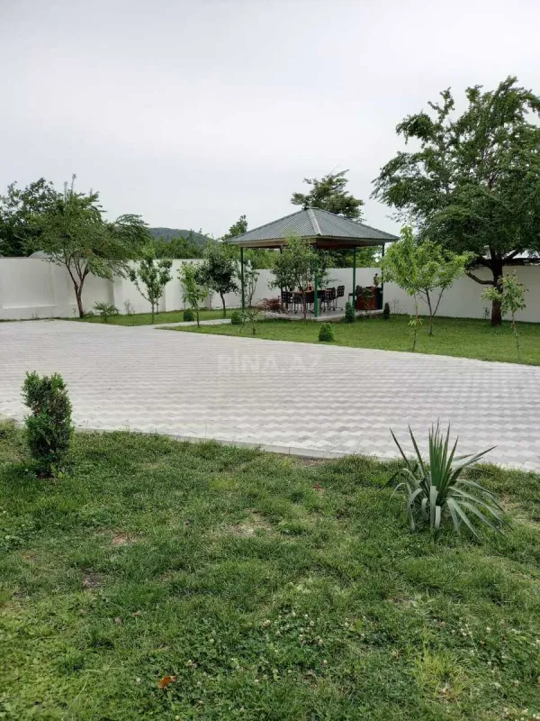 Kirayə verilir 4 otaqlı həyət evi 230 m²
