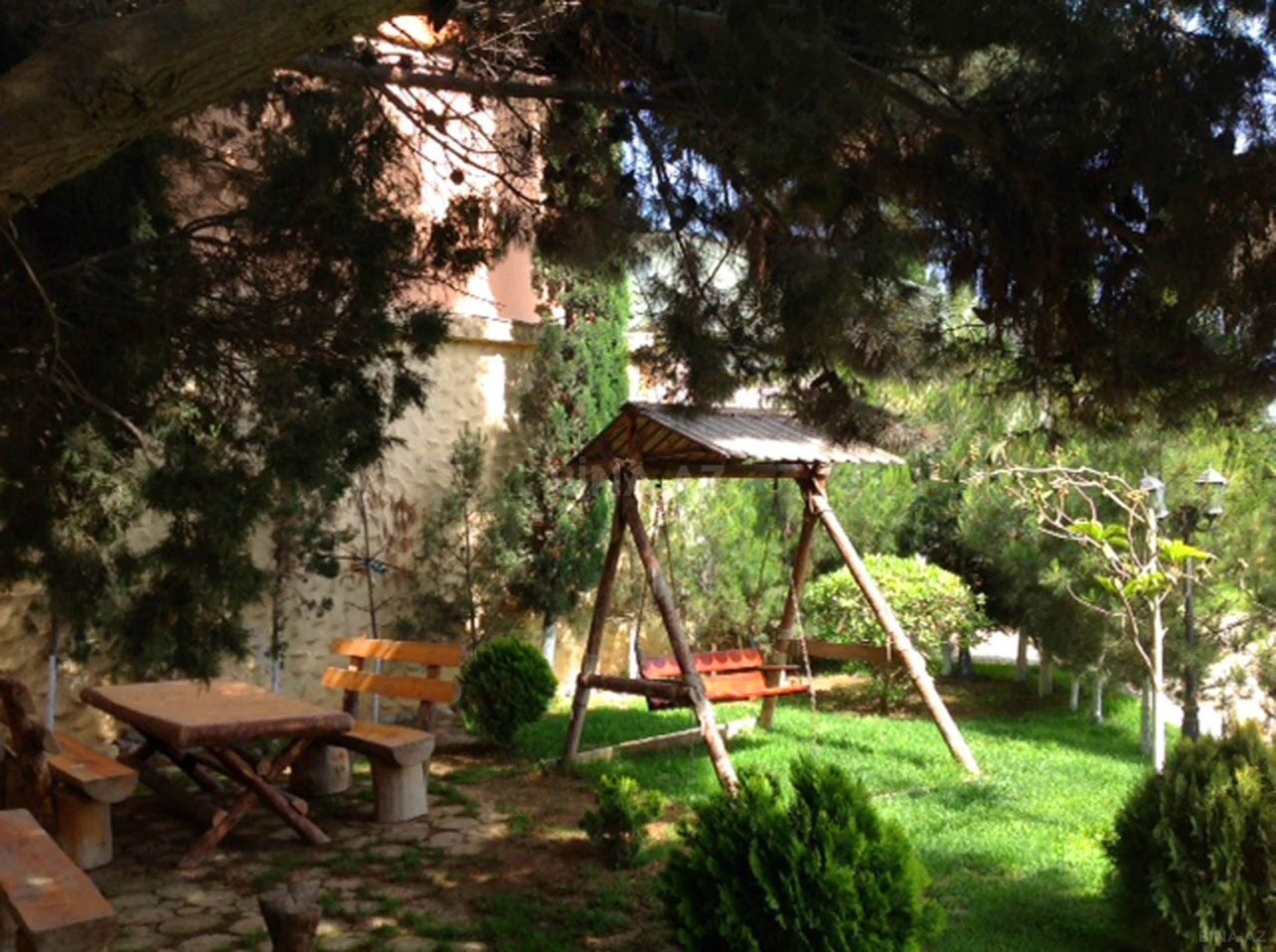 Satılır həyət evi 500 m²