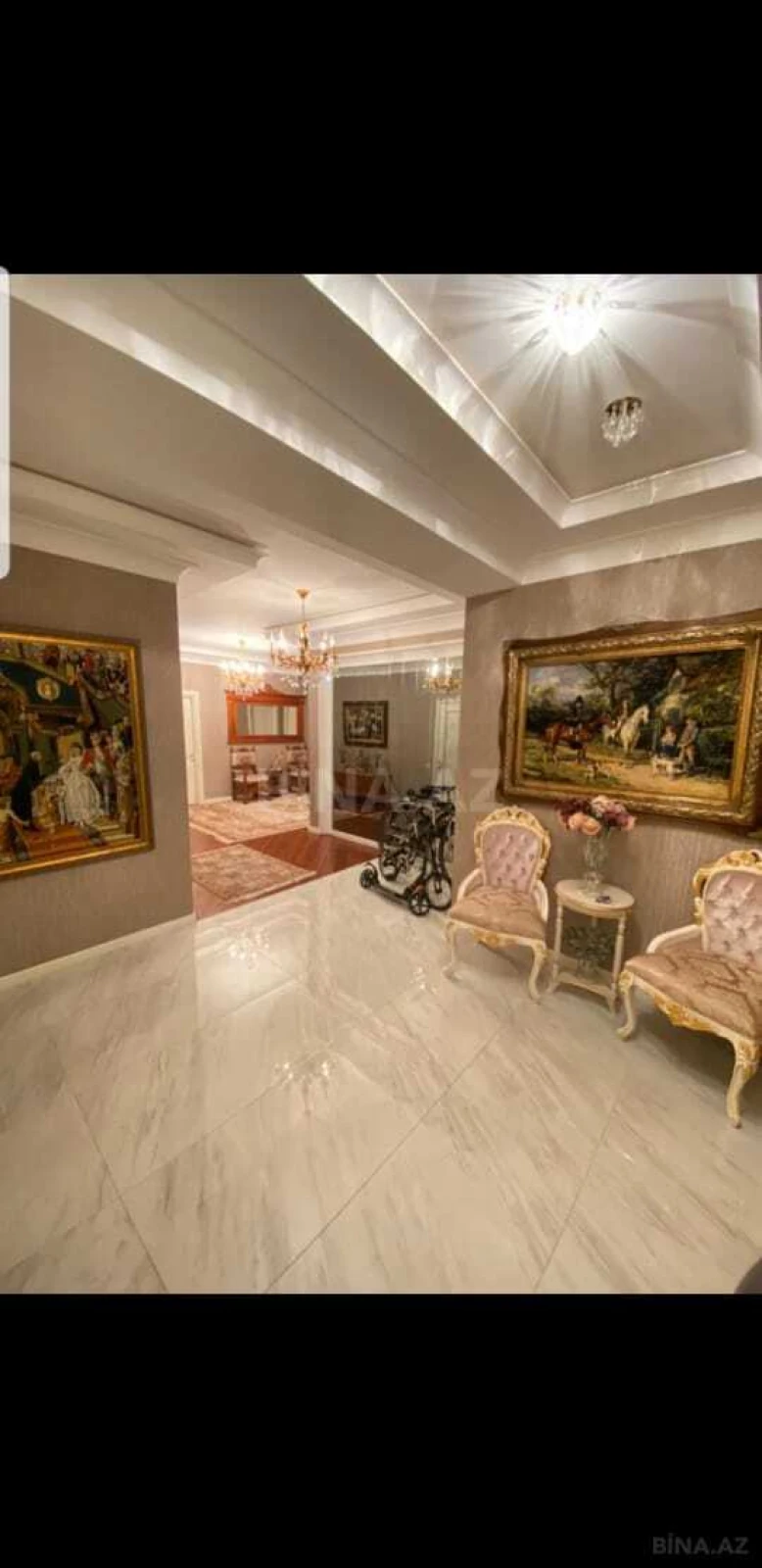 Satılır 4 otaqlı mənzil 182 m²