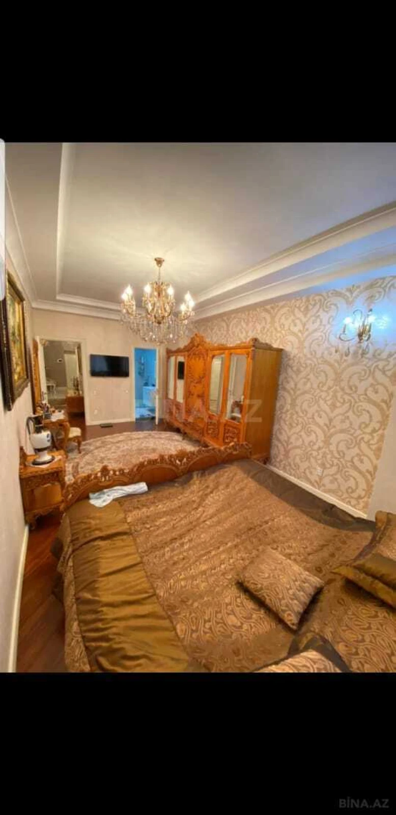 Satılır 4 otaqlı mənzil 182 m²